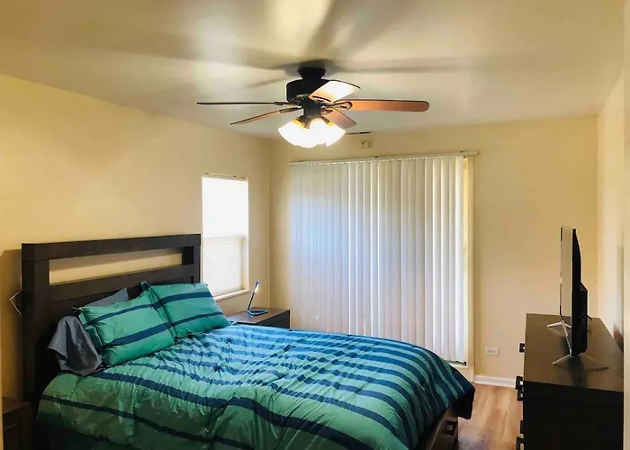 Apartment Spacious 2br Near Univ Of Away From